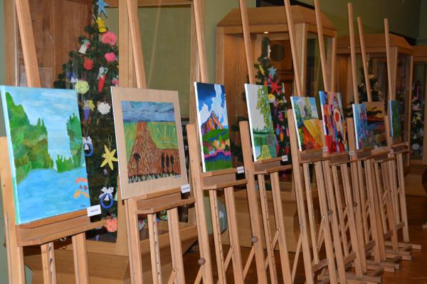 Licytacja prac artystów ze Świętokrzyskiego Klubu Dzieci i Młodzieży Specjalnej Troski